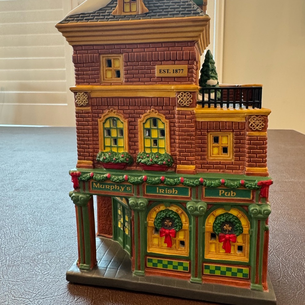 Department 56 Murphy's Irish Pub with Red and Green Accents